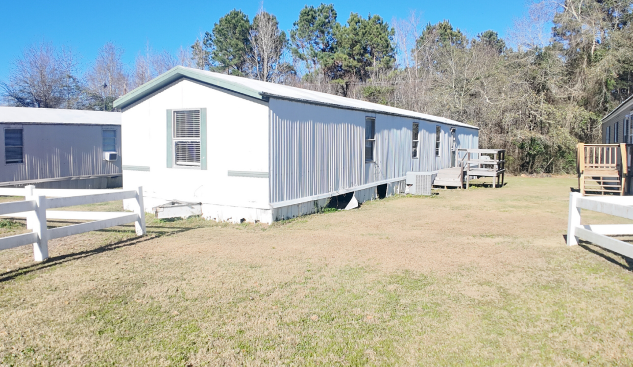 SM-15 - Nacogdoches, TX 75964 (fixer-upper)
