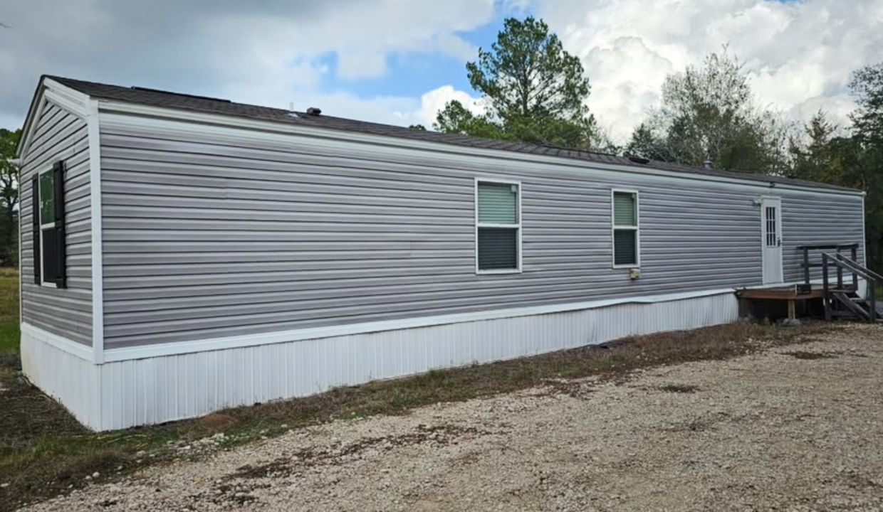 BD-8357-CR 209 l Plantersville, TX l 3Bed 2Bath